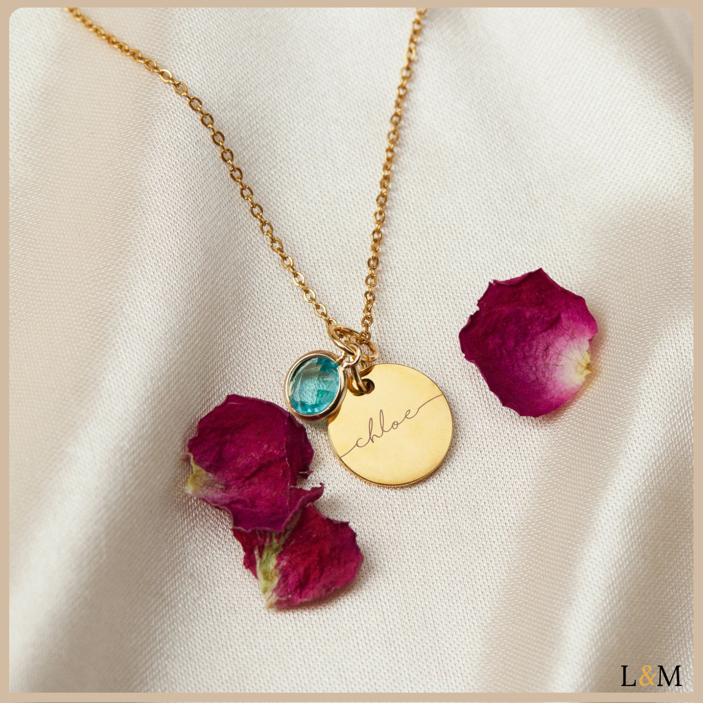 Collar con piedra de nacimiento y nombre grabado