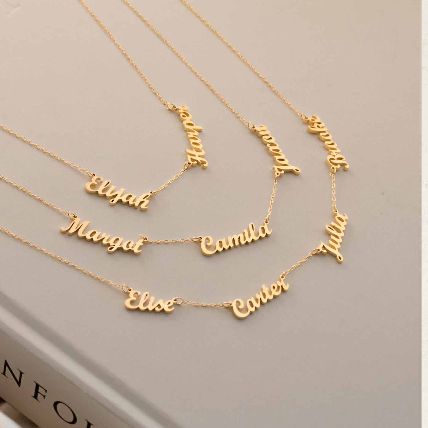 Collar personalizado con varios nombres