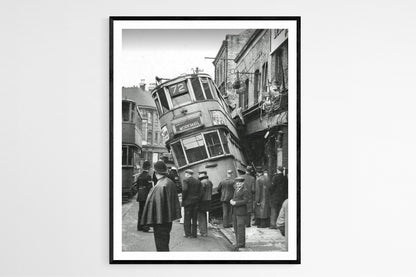 Affiche Vintage Londres – Photo historique d'un accident de tram, 1946