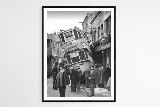 Affiche Vintage Londres – Photo historique d'un accident de tram, 1946
