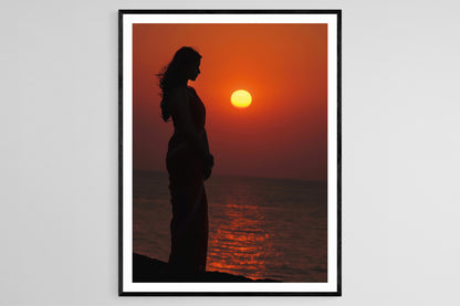 Affiche Femme Indienne Élégante en Saree – Imprimé Art Traditionnel