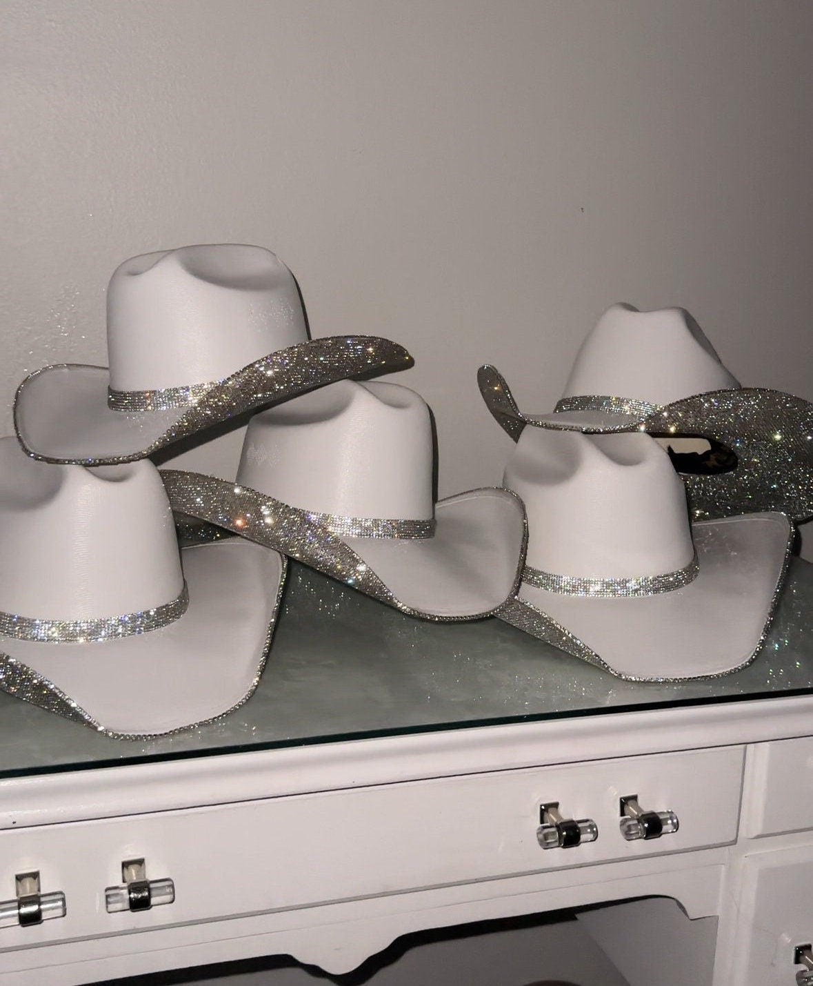 Chapeau de Cowgirl Blanc avec Strass – Accessoire de Mariage Western