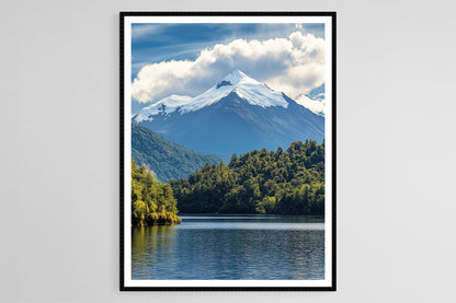 Affiche Lac Villarrica – Poster Volcanique avec Eau Étincelante