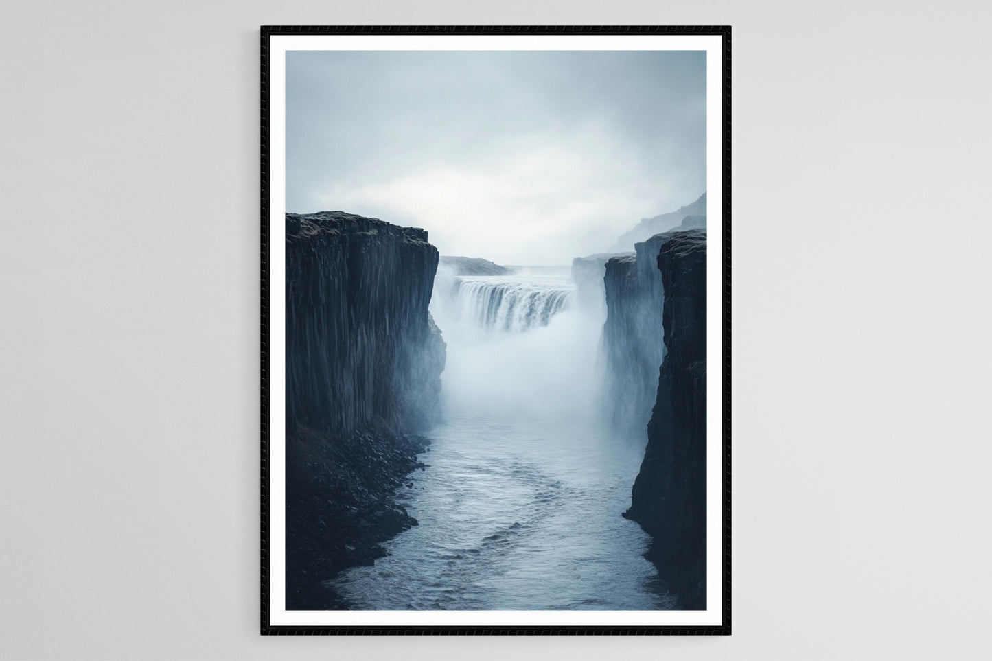 Affiche Dettifoss en Islande – Poster Cascade Puissante et Falaises Basaltiques