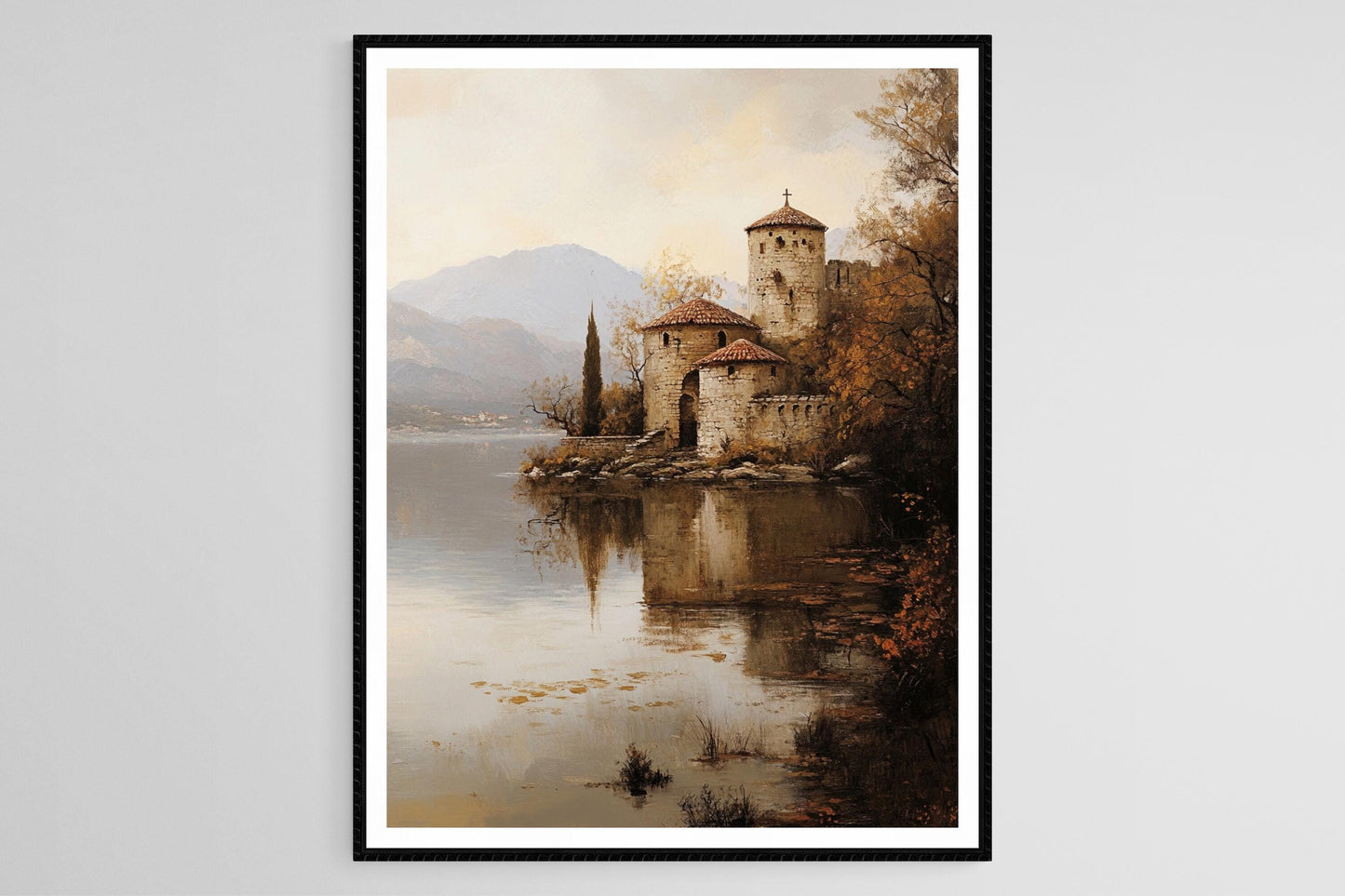 Affiche Forteresse Balkanique – Poster Lac Paisible et Murs de Pierre