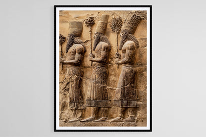 Affiche Déités Mésopotamiennes – Poster de Procession Religieuse et Symboles Sacrés