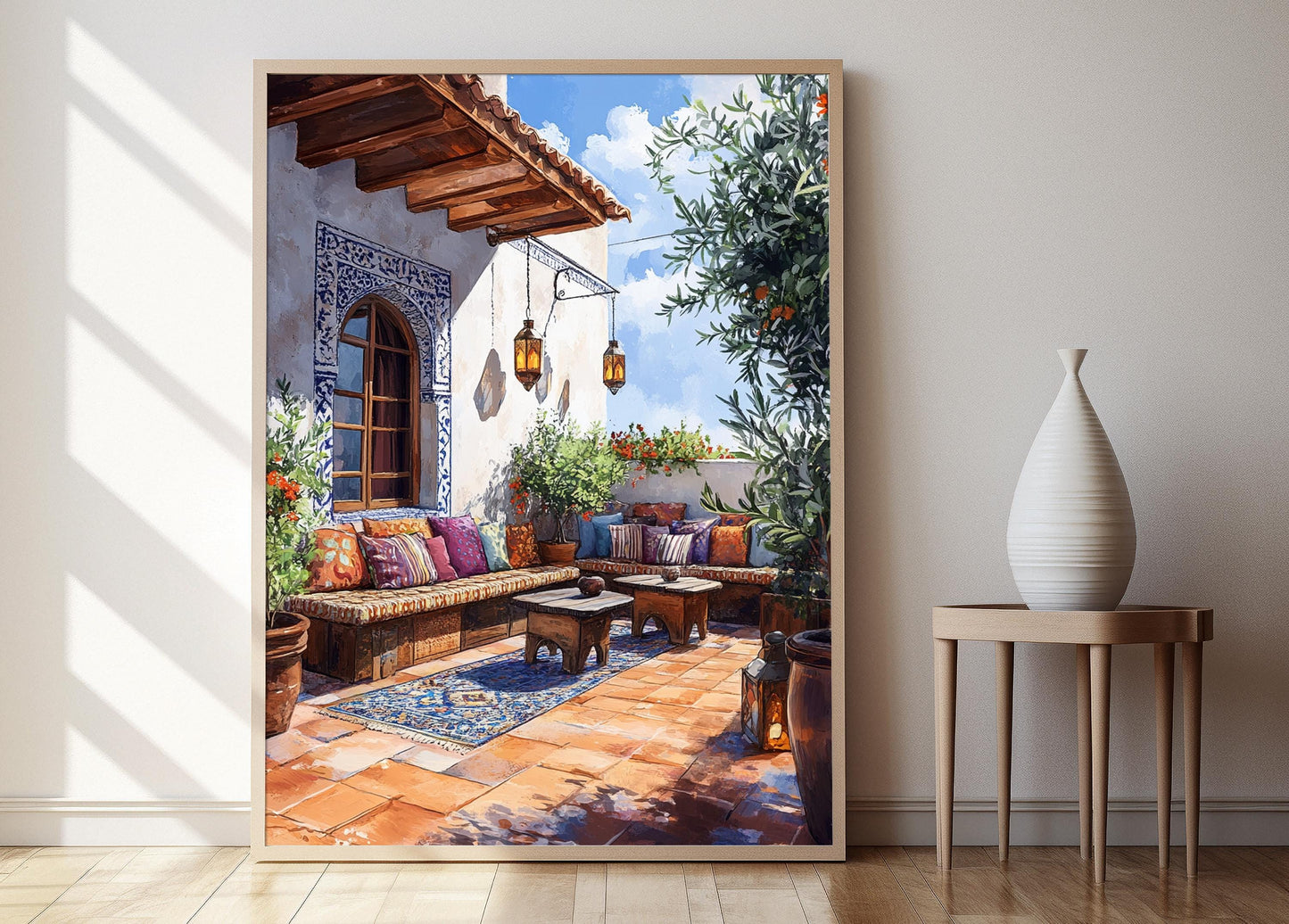 Affiche Patio Marocain – Poster Art Zellige et Coussin Berbère
