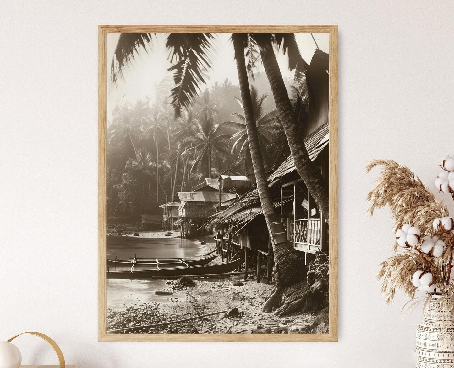 Affiche Vintage Village de Pêcheurs Filipins – Poster Noir et Blanc Historique