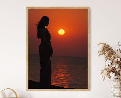 Affiche Femme Indienne Élégante en Saree – Imprimé Art Traditionnel