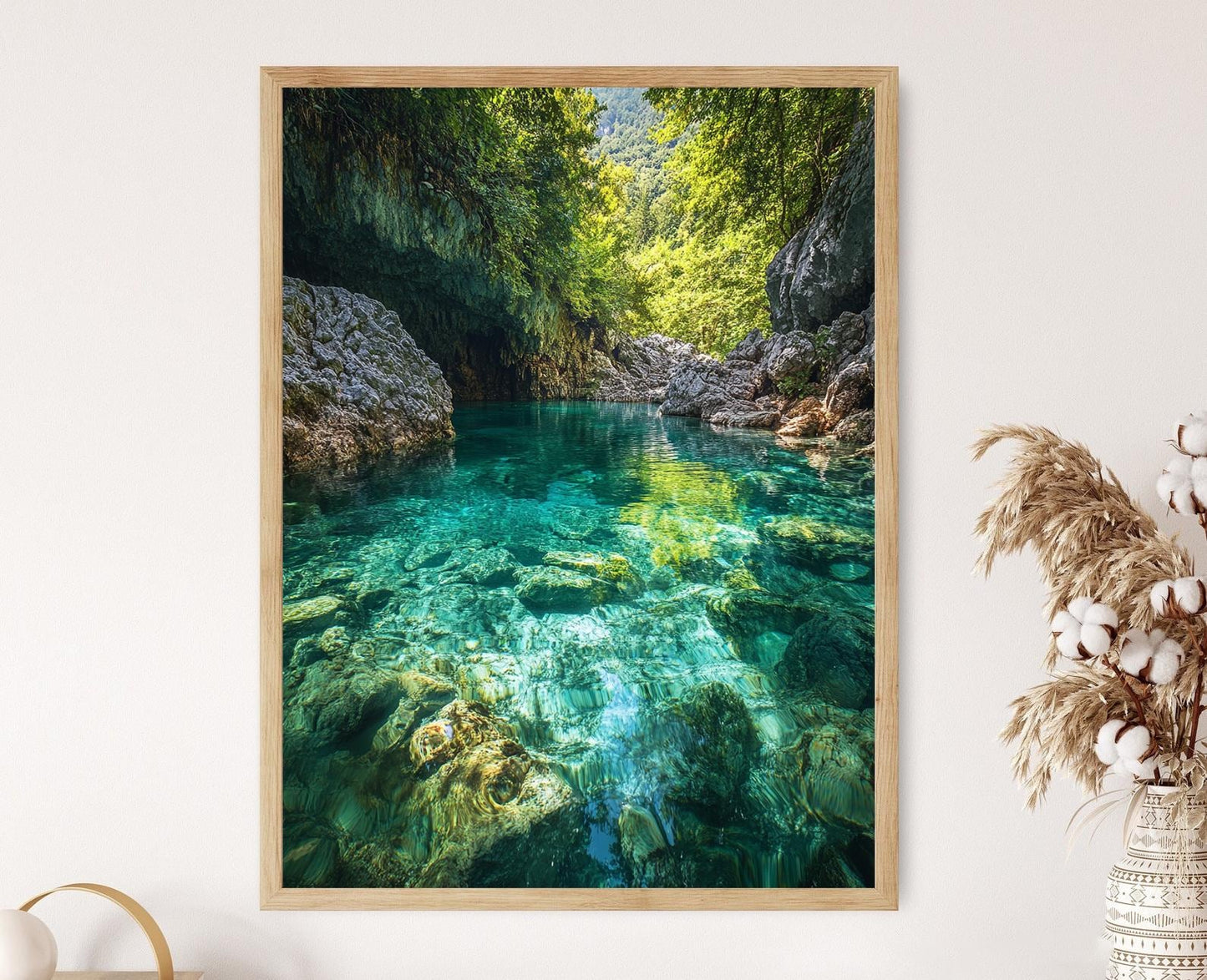 Affiche Œil Bleu – Poster Art Print Printemps, Eau Turquoise et Forêt Dense