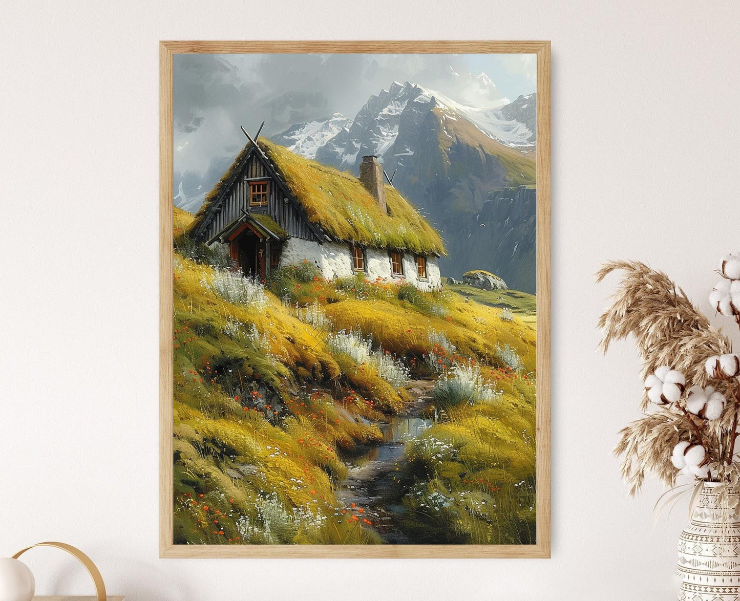 Affiche Maison de Tourbe Islandaise – Poster Paysage de Collines et Montagnes