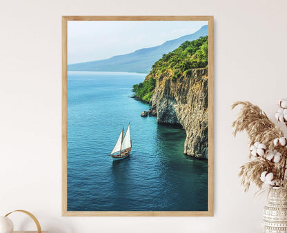 Affiche Lac Tanganyika – Impression artistique, eaux bleu profond et falaises majestueuses