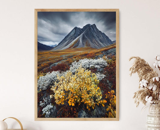 Affiche Portes de l'Arctique – Poster Montagnes Rugueuses et Toundra Arctique