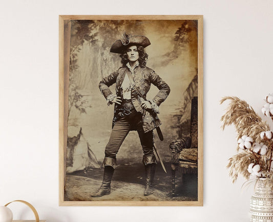 Affiche Pirate Féminine – Poster Art Vintage Nautique élégante