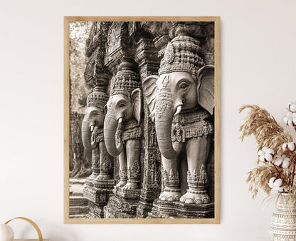 Affiche Éléphant de Temple Hindou – Poster Art Sépia d'Architecture Indienne