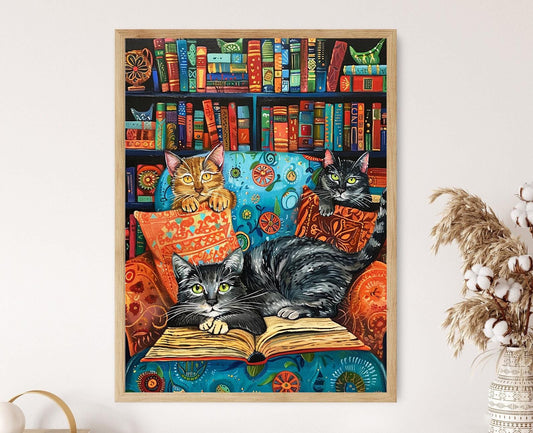 Affiche Chats dans une Bibliothèque Confortable – Peinture Inspirée de Louis Wain