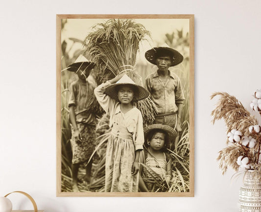Affiche Vintage des Travailleurs Rizicoles – Art Murale Culturel Authentique