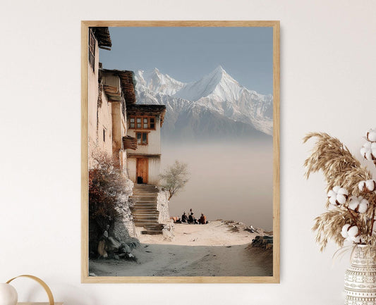 Affiche Village Himalayen – Poster Moines des Montagnes dans un Paysage Serein